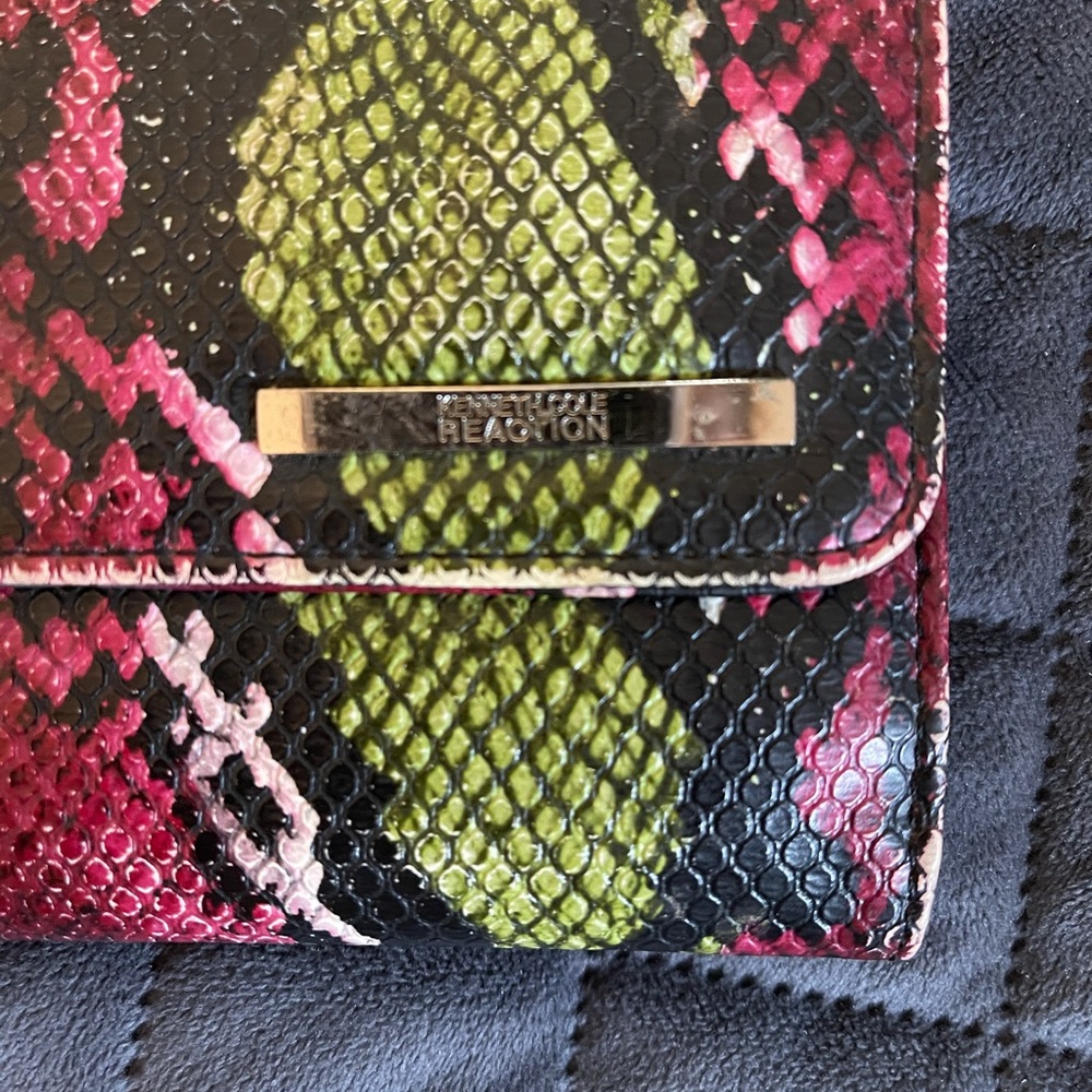 Wallet - Picture 2 of 14